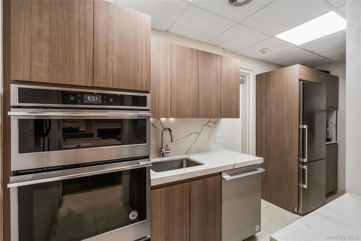 Interior, Kitchen, Marble, Stainless Steel Appliances