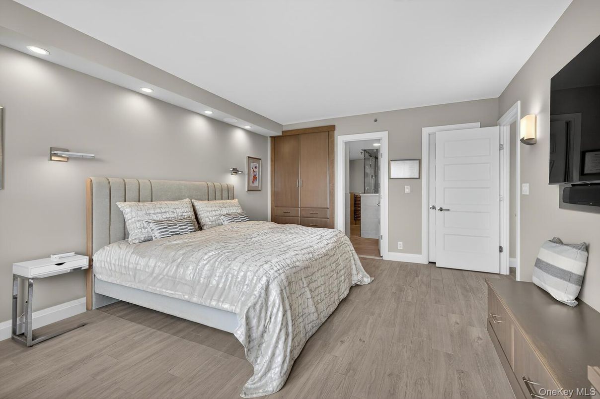 Bedroom, Interior, Recessed Lighting, Wood Texture Flooring
