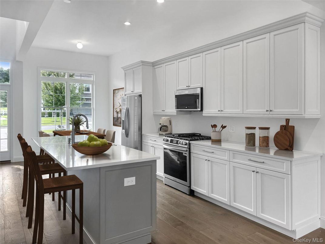 Dining room, Interior, Kitchen, Recessed Lighting, Stainless Steel Appliances, Wood Texture Flooring