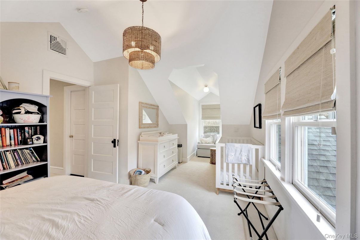 Bedroom, Interior, Pendant Lights
