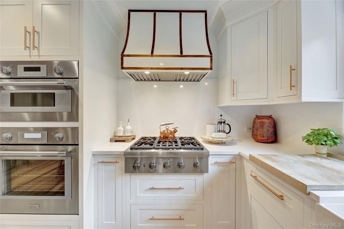 Interior, Kitchen, Stainless Steel Appliances