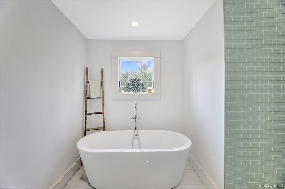 Bathroom, Free Standing Baths, Interior, Recessed Lighting