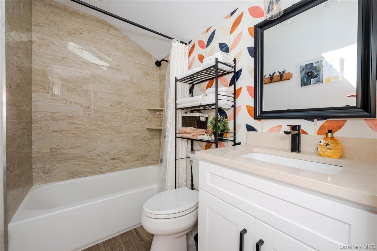 Bathroom, Interior, Wood Texture Flooring