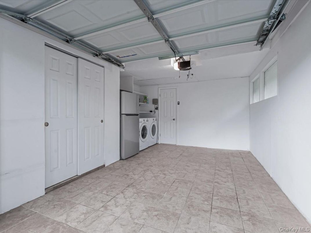 Garage, Interior, Washer