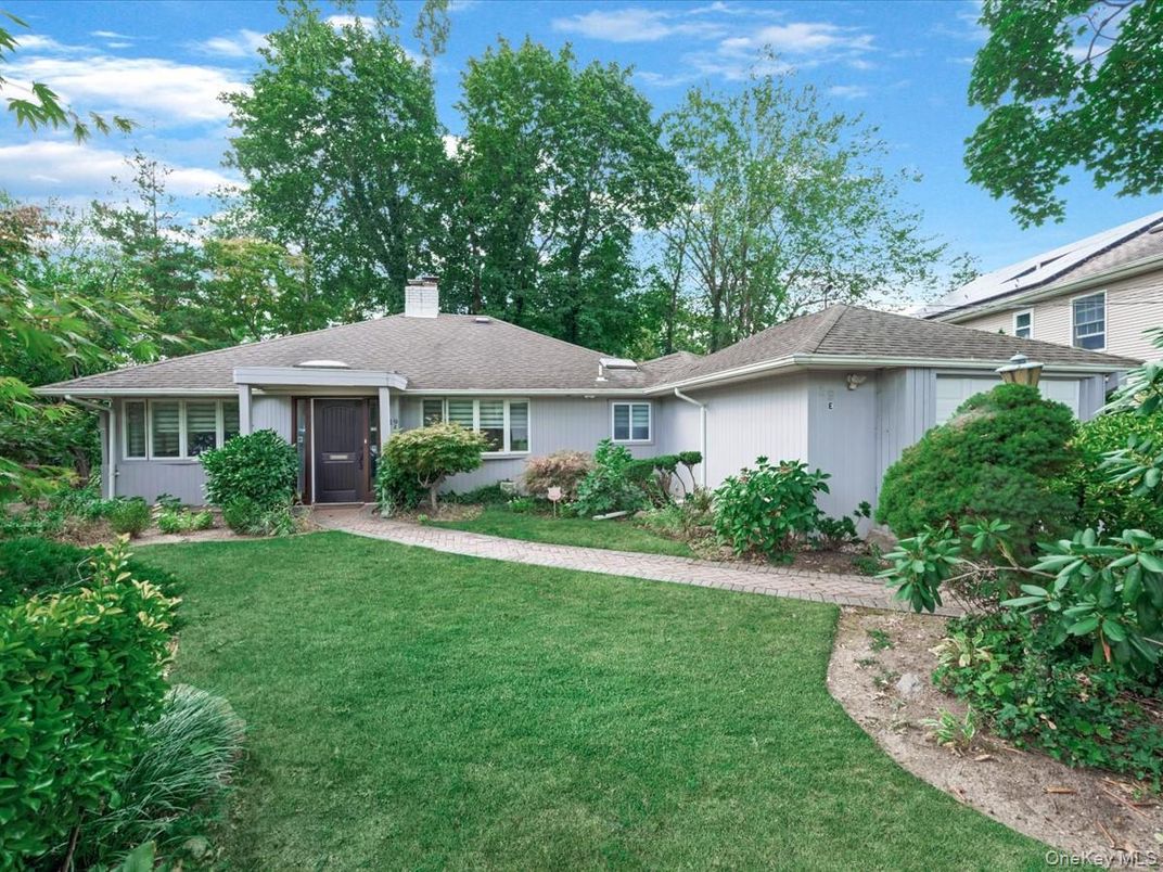 Backyard, Exterior, Facade, Ranch
