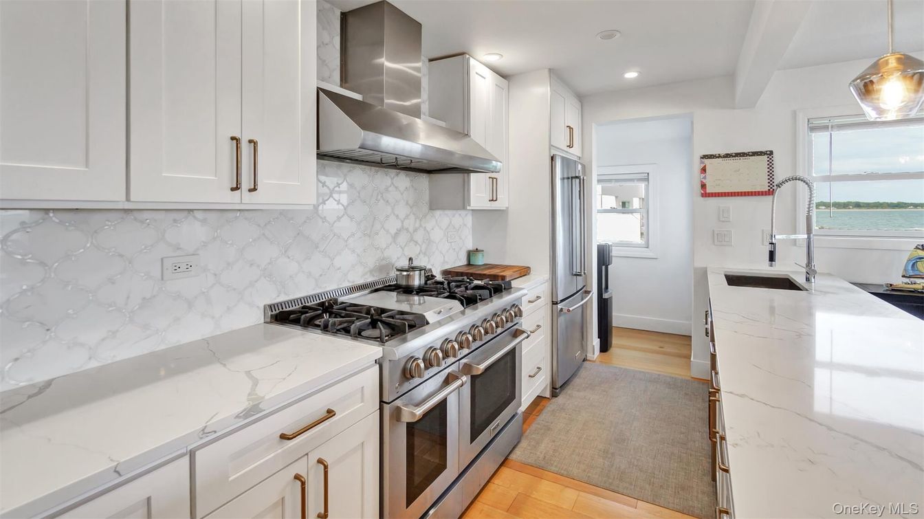 Interior, Kitchen, Pendant Lights, Recessed Lighting, Stainless Steel Appliances, Water, Wood Texture Flooring