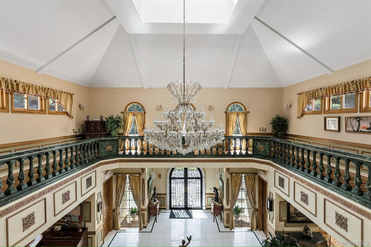 Chandelier, Interior