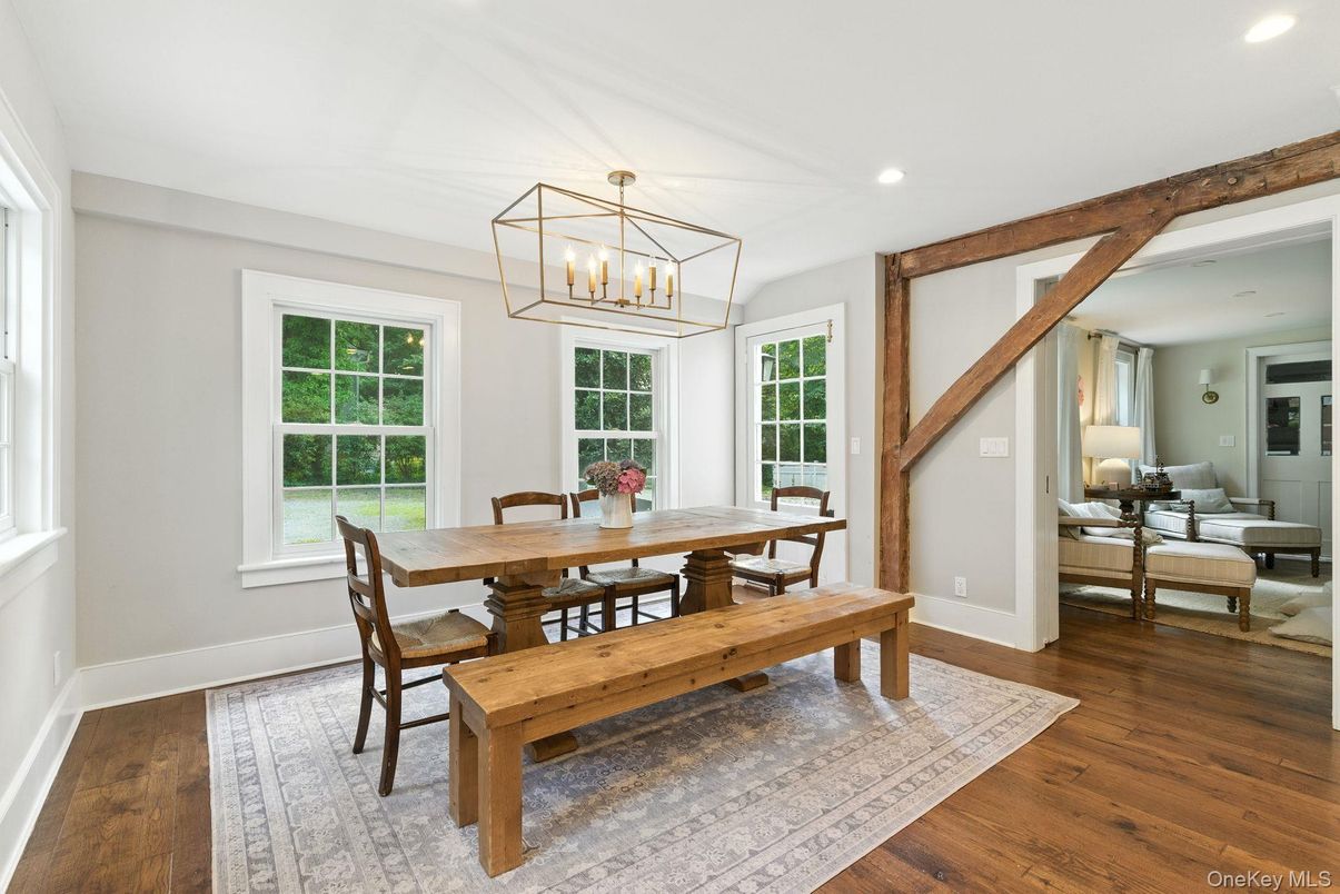 Chandelier, Dining room, Interior, Living room, Recessed Lighting, Wood Texture Flooring