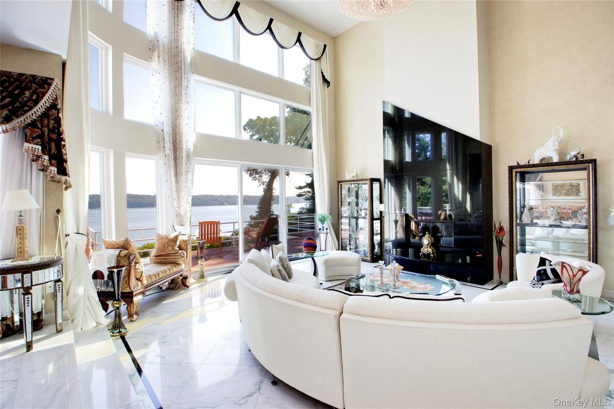 Interior, Living room, Marble, Water