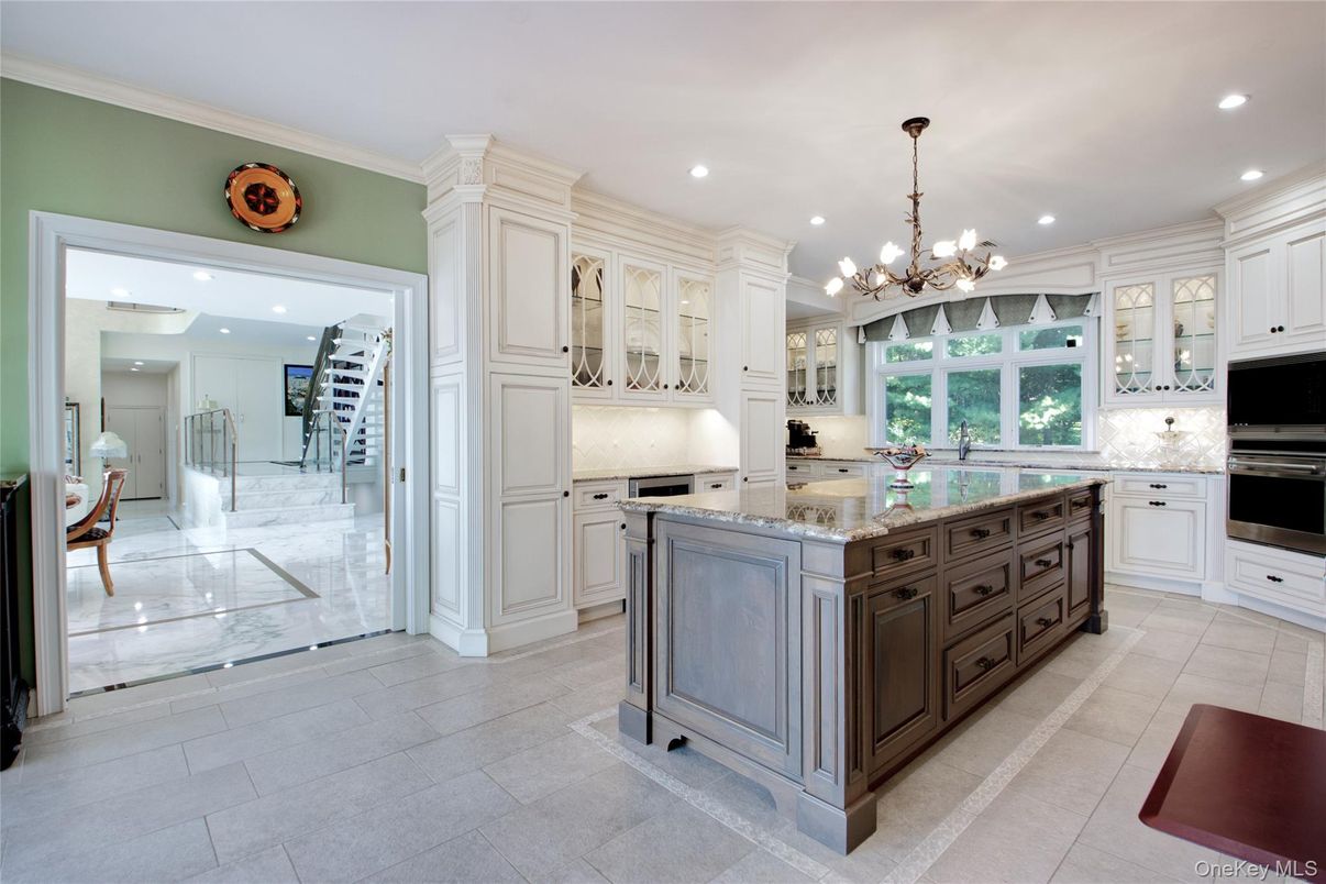Chandelier, Interior, Kitchen, Pendant Lights, Recessed Lighting, Stainless Steel Appliances