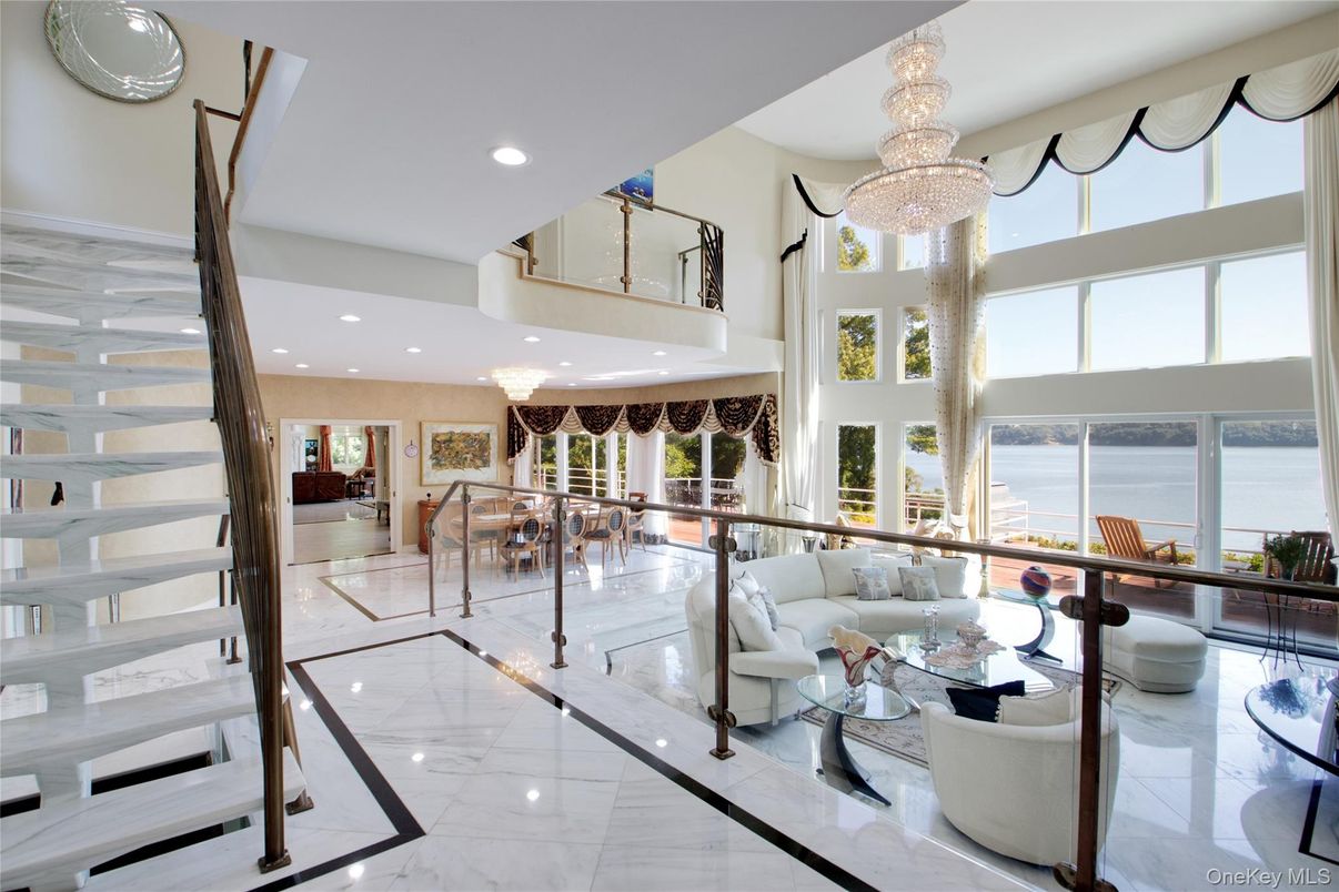 Chandelier, Dining room, Interior, Living room, Marble, Recessed Lighting, Water