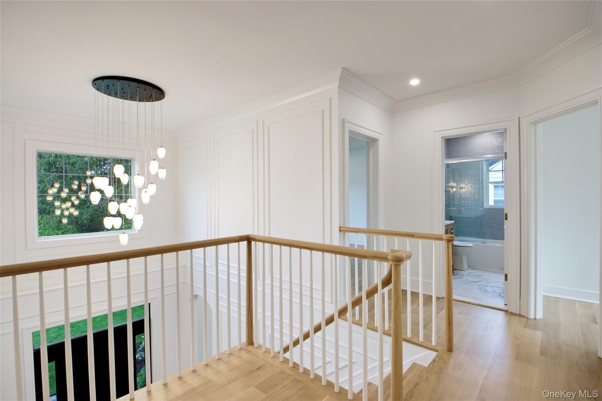 Interior, Pendant Lights, Recessed Lighting, Wood Texture Flooring