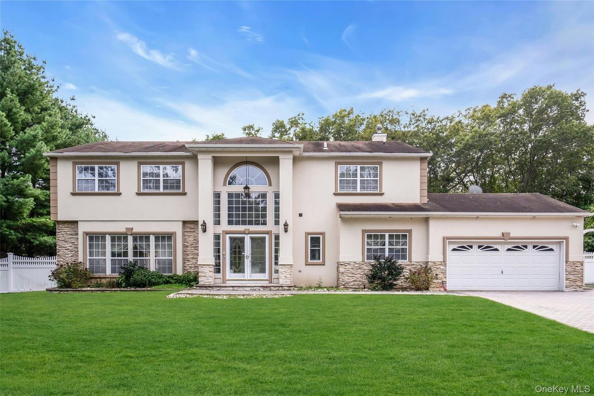Attached, Backyard, Exterior, Facade, French Provincial