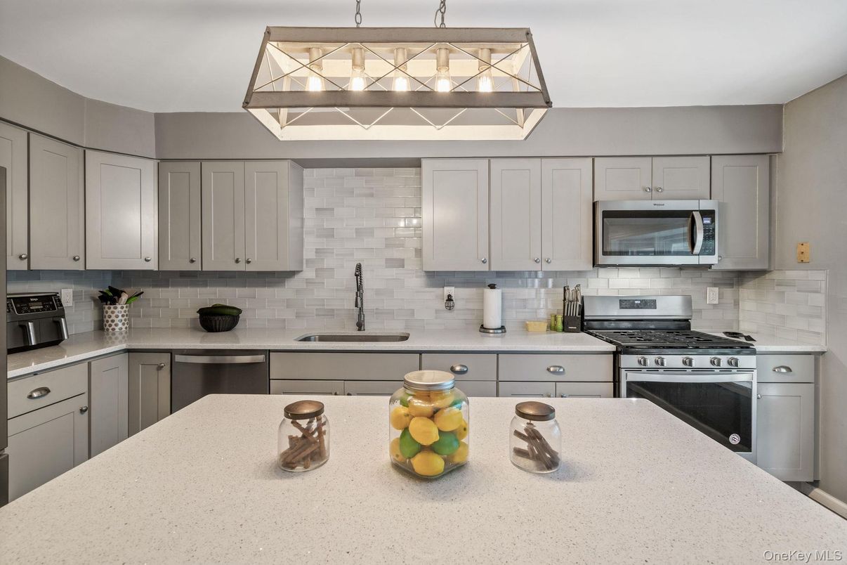Interior, Kitchen, Stainless Steel Appliances