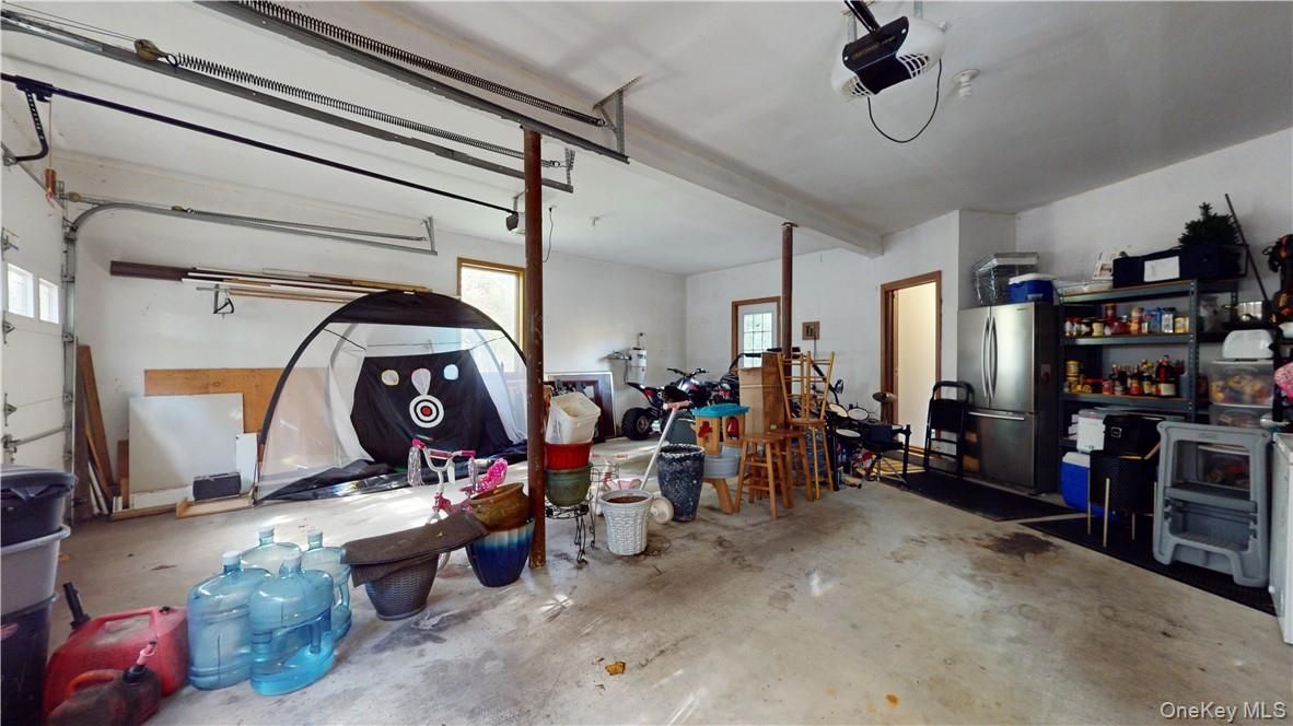 Garage, Interior