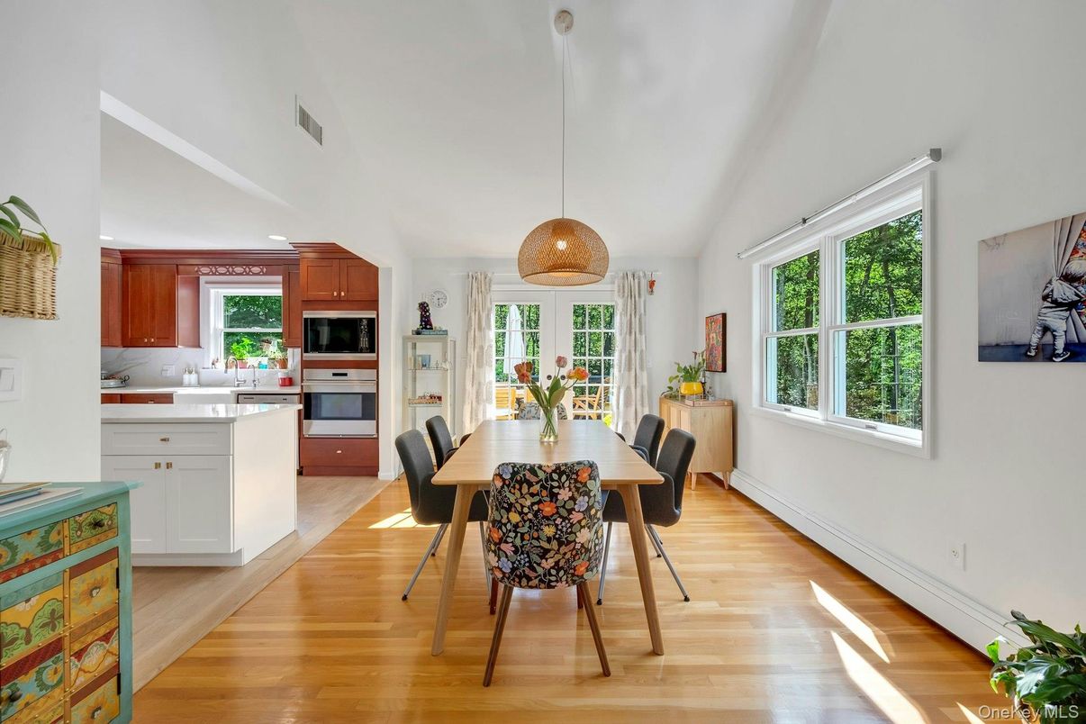 Dining room, Interior, Kitchen, Pendant Lights, Recessed Lighting, Wood Texture Flooring