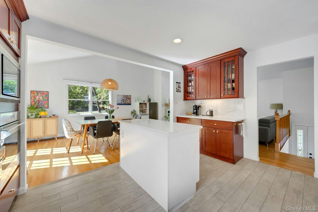 Dining room, Interior, Kitchen, Pendant Lights, Recessed Lighting, Wood Texture Flooring
