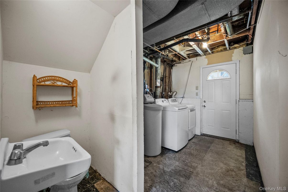 Interior, Washer