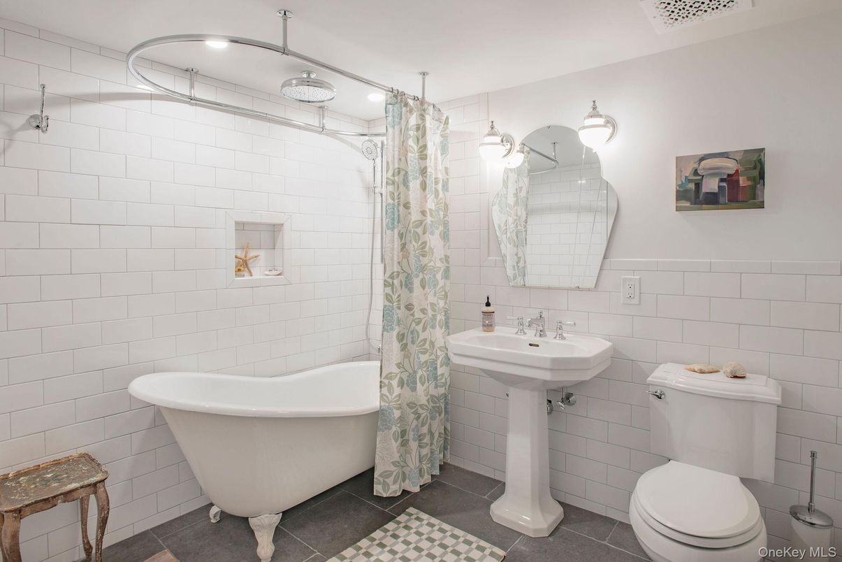 Bathroom, Free Standing Baths, Interior, Recessed Lighting