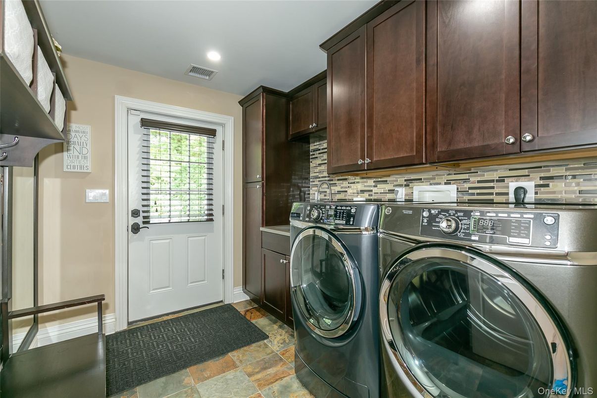 Interior, Recessed Lighting, Washer
