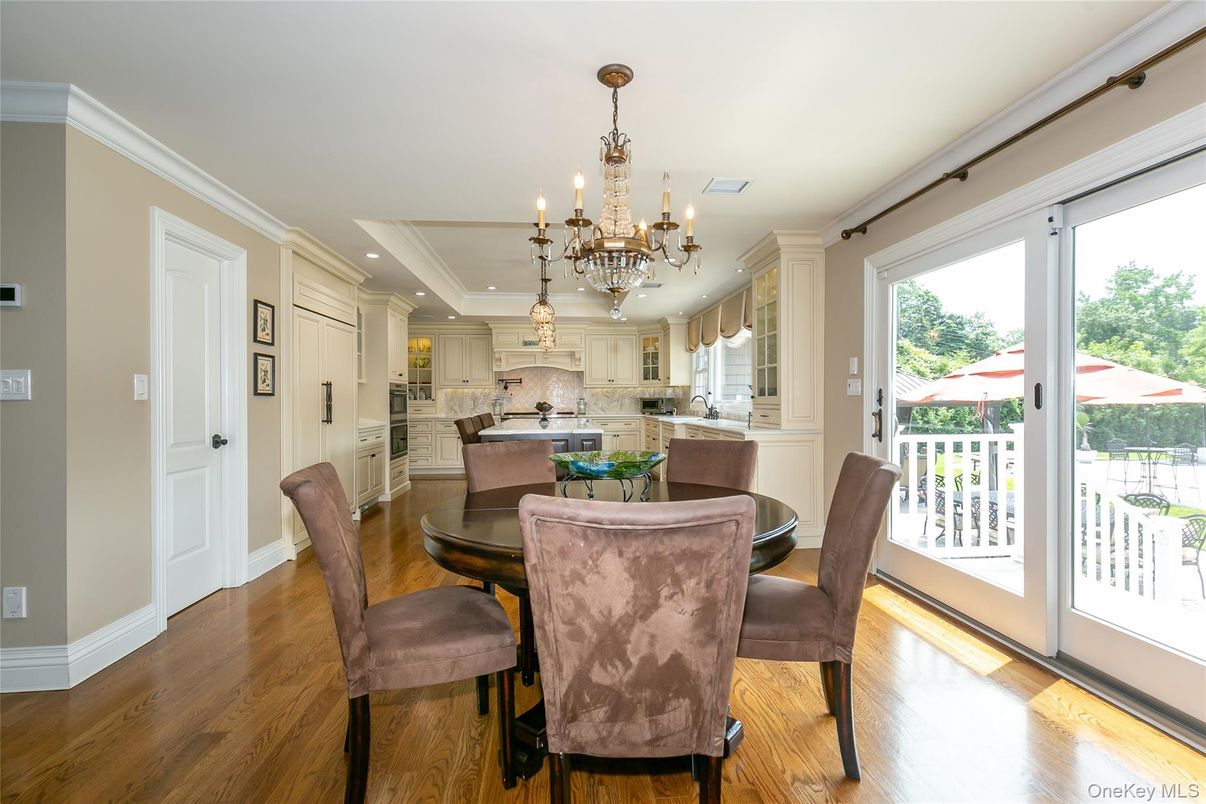Chandelier, Dining room, Interior, Kitchen, Recessed Lighting, Wood Texture Flooring