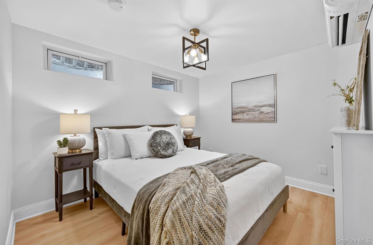 Bedroom, Interior, Pendant Lights, Wood Texture Flooring