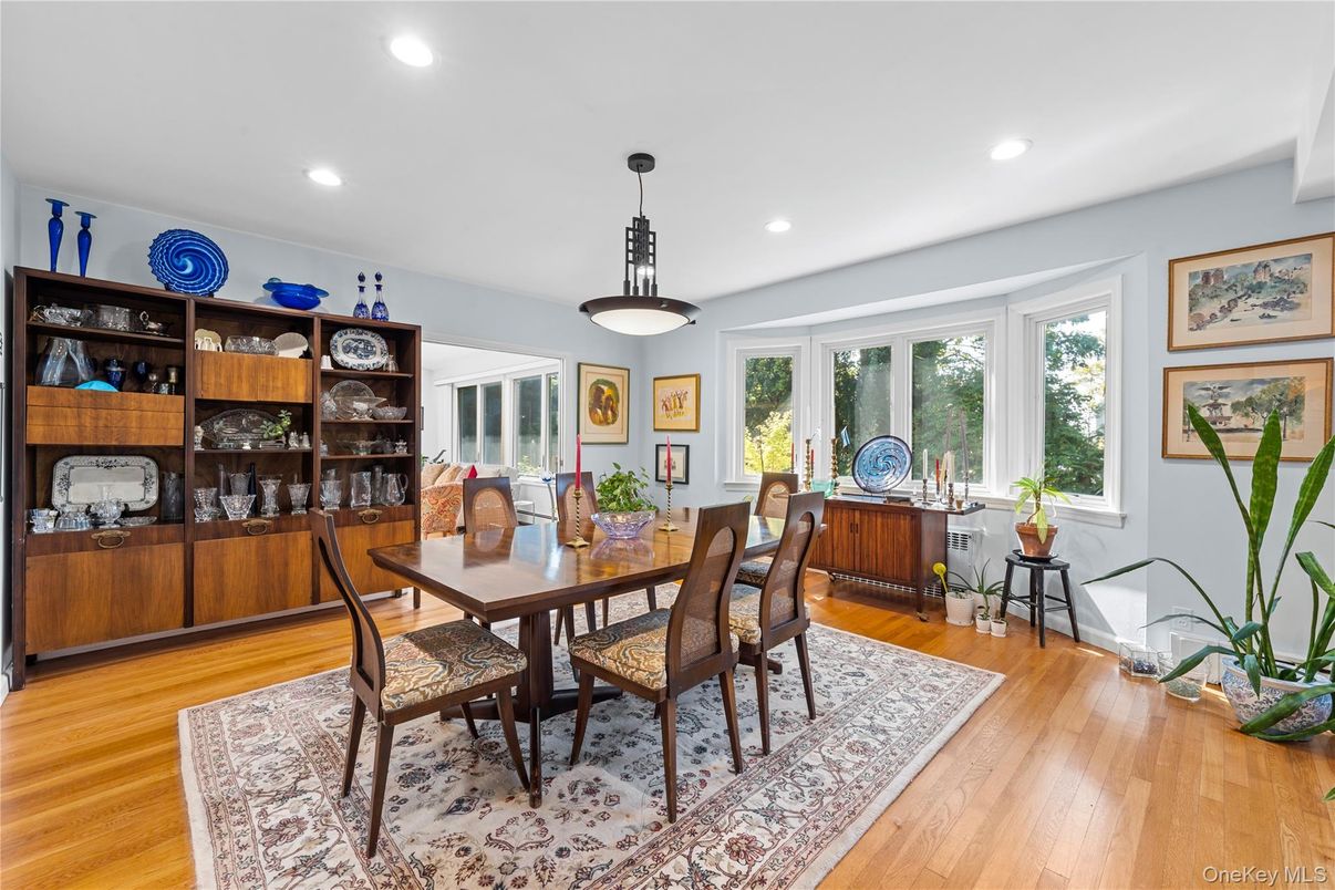 Dining room, Interior, Pendant Lights, Recessed Lighting, Wood Texture Flooring