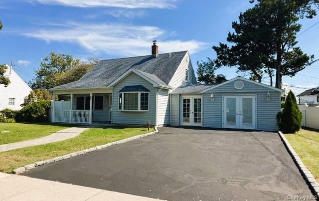 Backyard, Exterior, Facade, Cape Cod