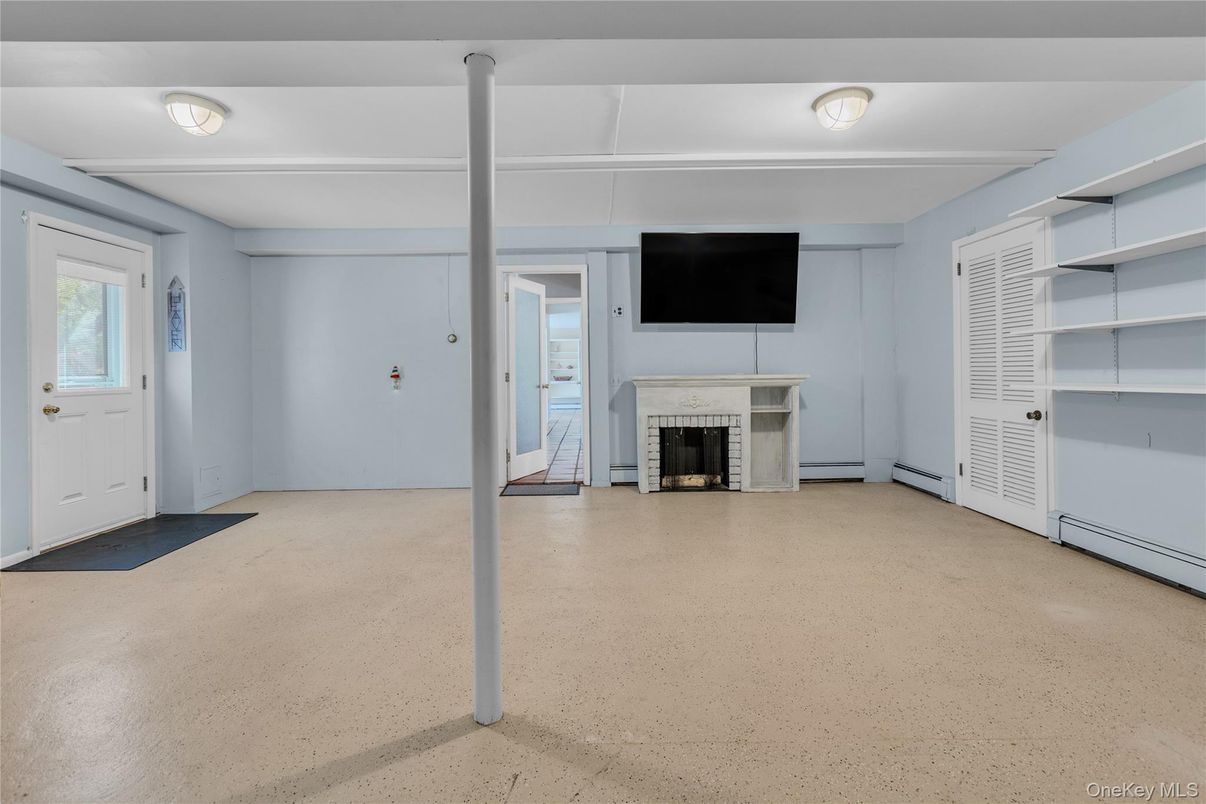 Empty room, Fireplace, Interior