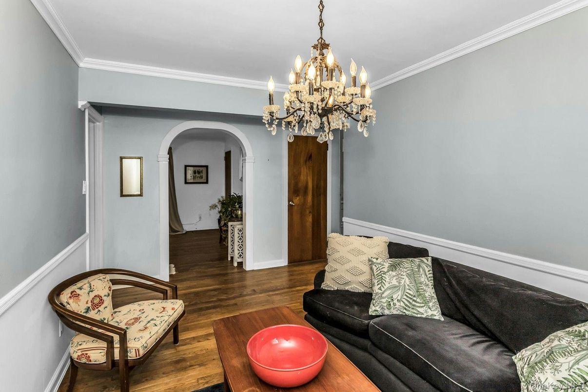 Chandelier, Interior, Wood Texture Flooring
