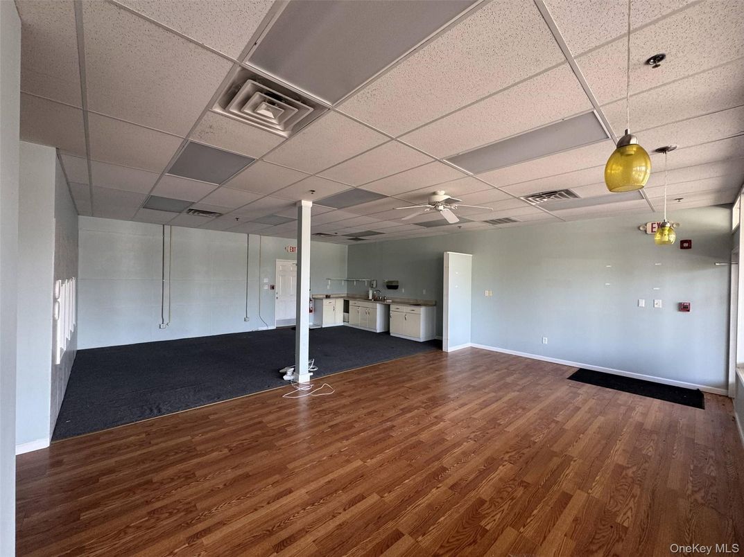Empty room, Interior, Pendant Lights, Wood Texture Flooring