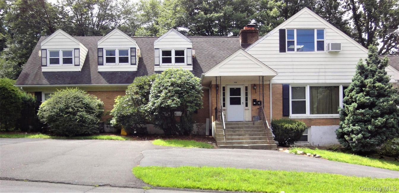 Exterior, Facade, Farmhouse