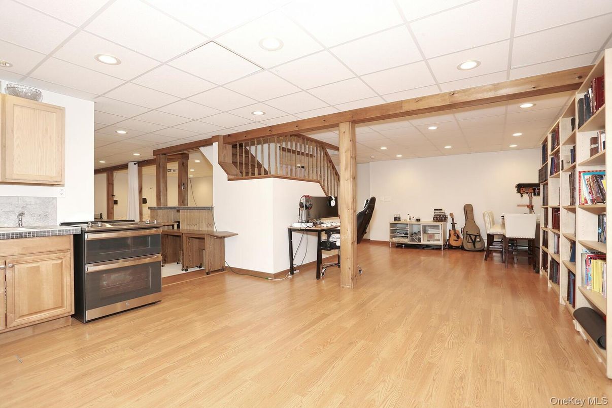 Dining room, Interior, Kitchen, Recessed Lighting, Wooden Beams, Wood Texture Flooring