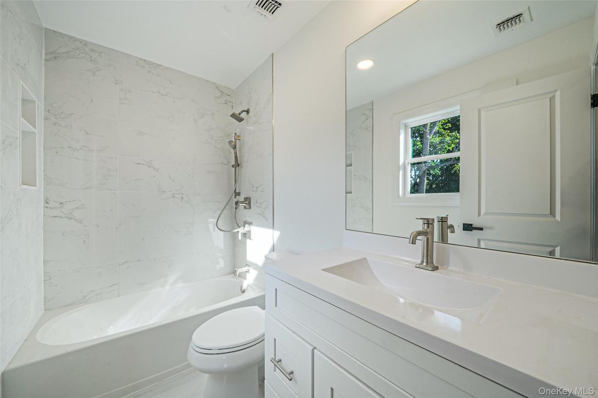 Bathroom, Interior, Marble Walls, Recessed Lighting
