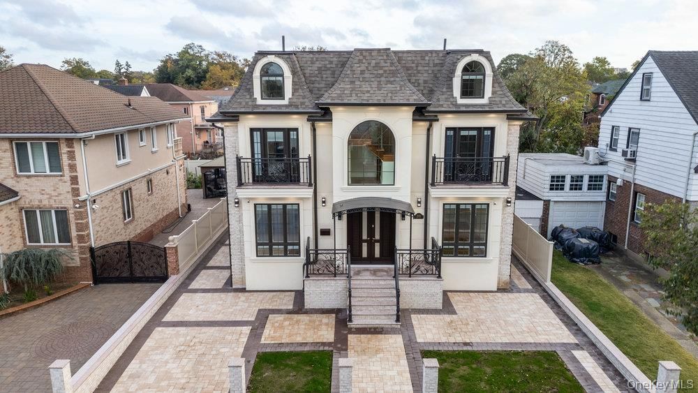 Exterior, Facade, French Provincial