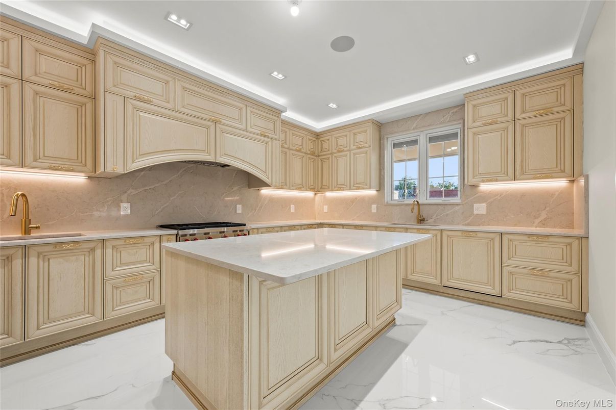 Interior, Kitchen, Marble, Recessed Lighting