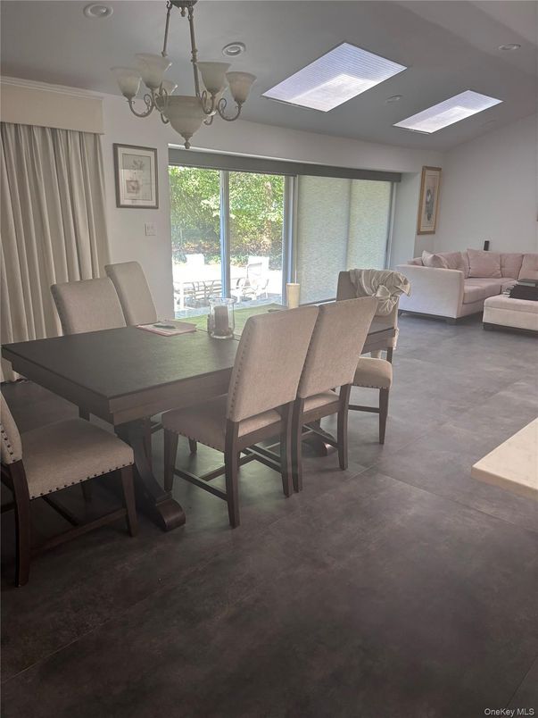 Chandelier, Dining room, Interior, Living room