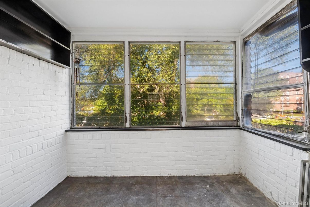 Empty room, Interior, Stone Walls, Sun Room