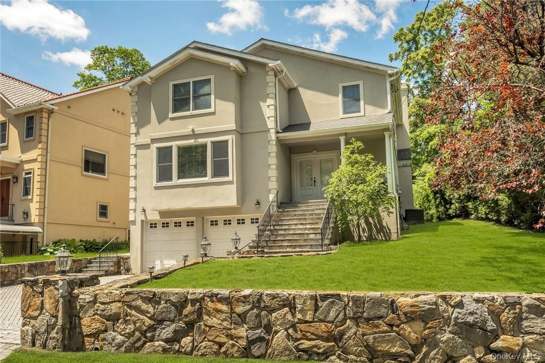 Attached, Exterior, Facade, Rowhouse
