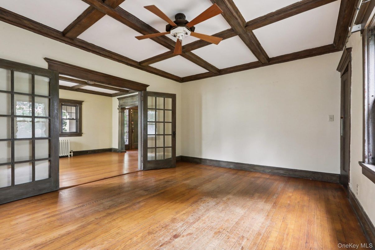 Empty room, Interior, Wooden Beams, Wood Texture Flooring