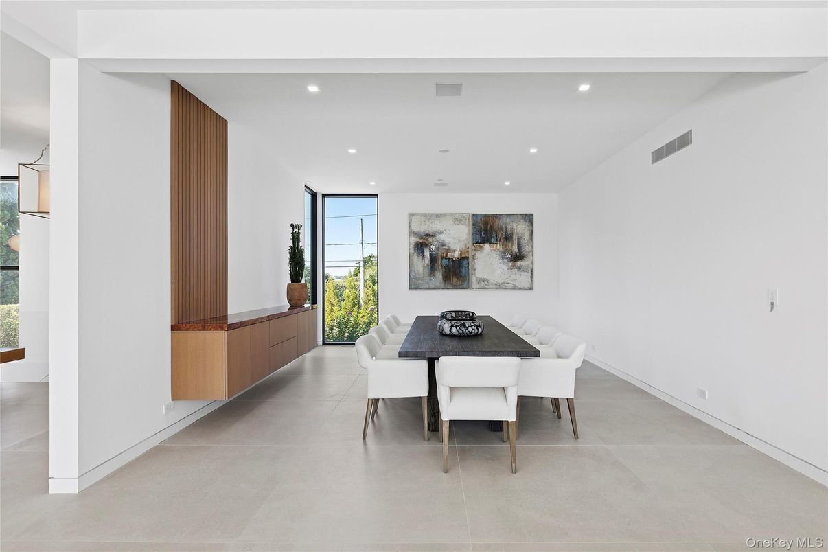 Dining room, Interior, Recessed Lighting
