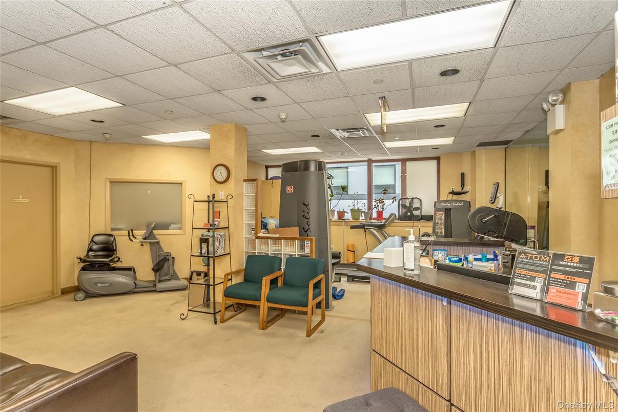 Fitness Equipment, Interior, Recessed Lighting