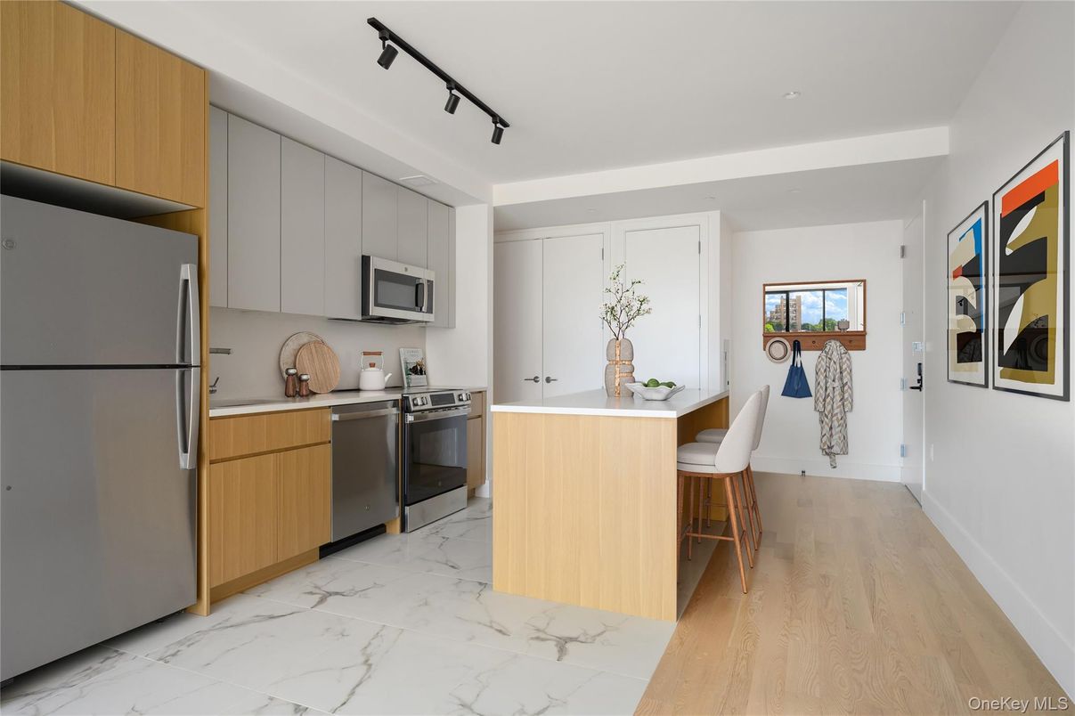 Dining room, Interior, Kitchen, Marble, Stainless Steel Appliances, Wood Texture Flooring