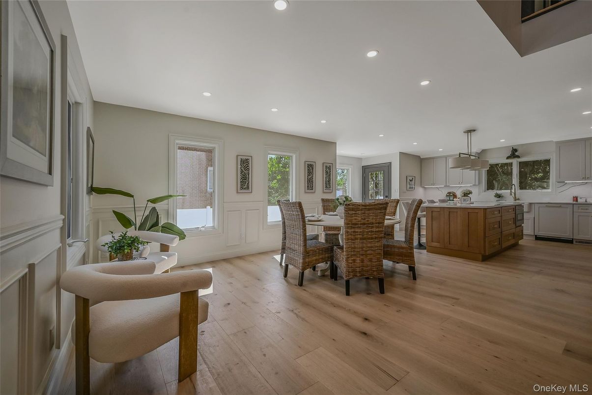 Dining room, Interior, Kitchen, Recessed Lighting, Wood Texture Flooring