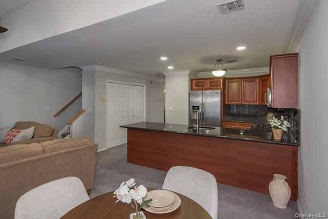 Interior, Kitchen, Living room, Pendant Lights, Recessed Lighting, Stainless Steel Appliances