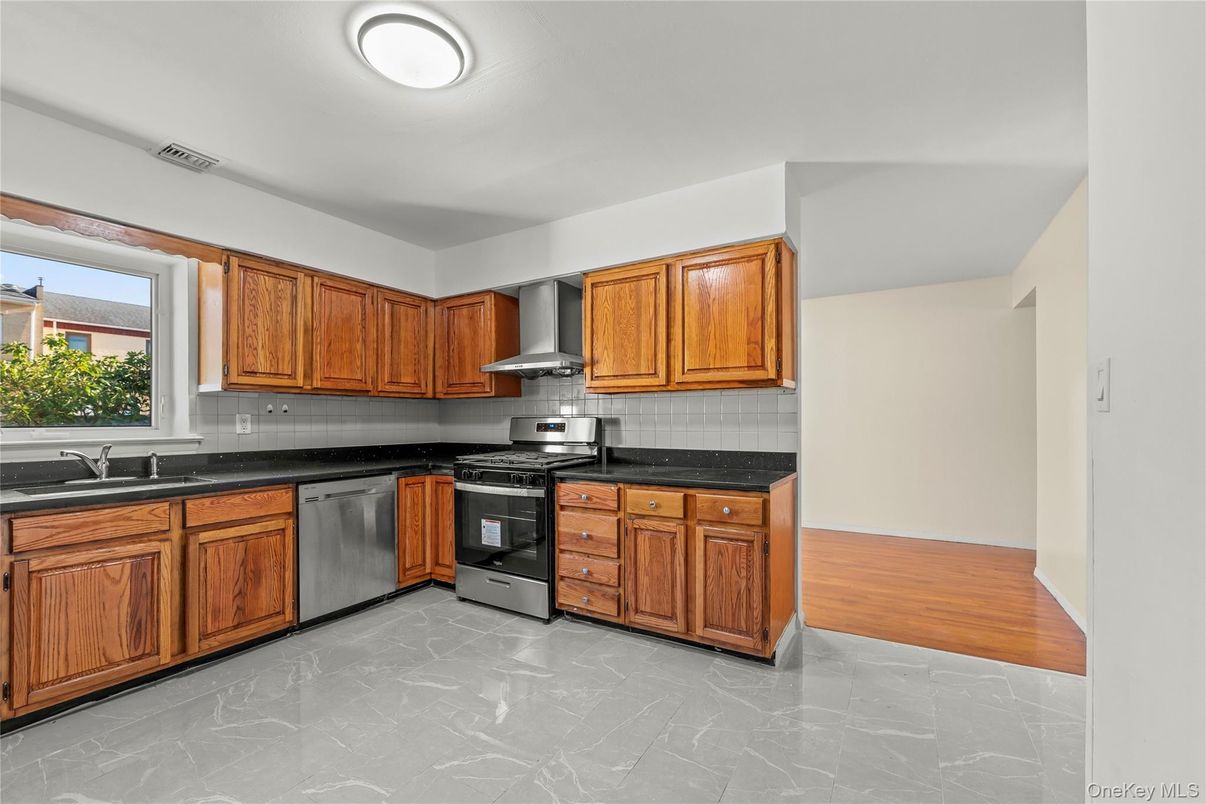 Interior, Kitchen, Stainless Steel Appliances, Wood Texture Flooring