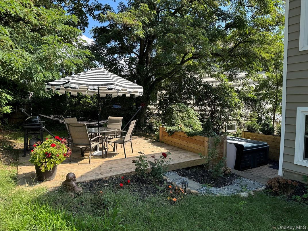 Exterior, Hot Tub