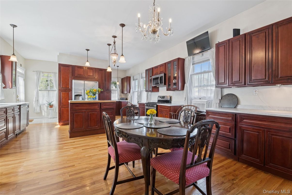 Chandelier, Dining room, Interior, Kitchen, Pendant Lights, Wood Texture Flooring