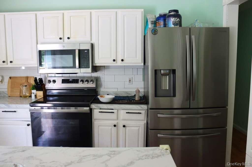 Interior, Kitchen, Stainless Steel Appliances