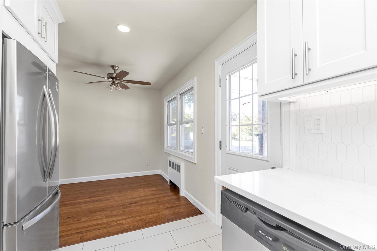 Interior, Kitchen, Recessed Lighting, Wood Texture Flooring